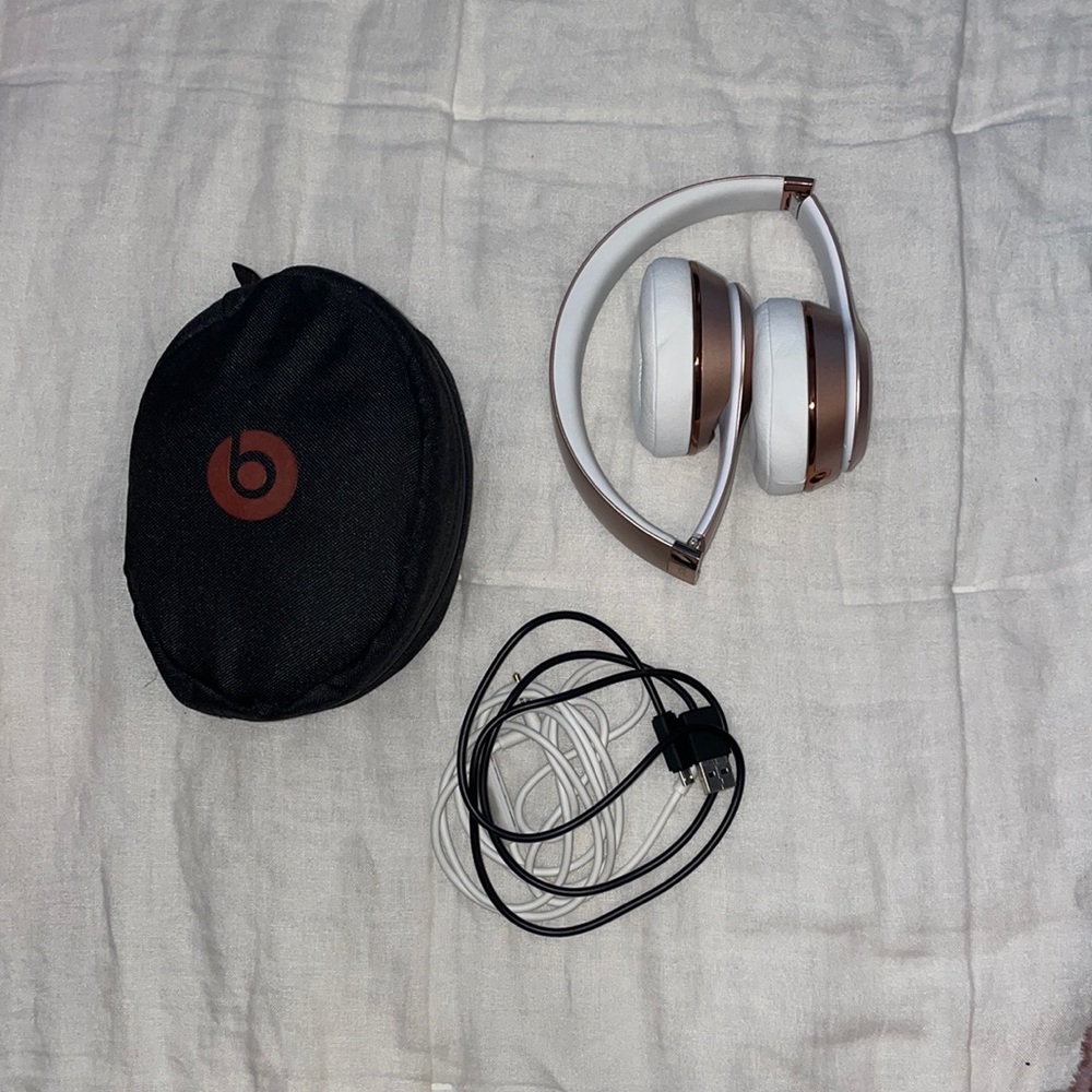 Beats Solo Wireless Headphones